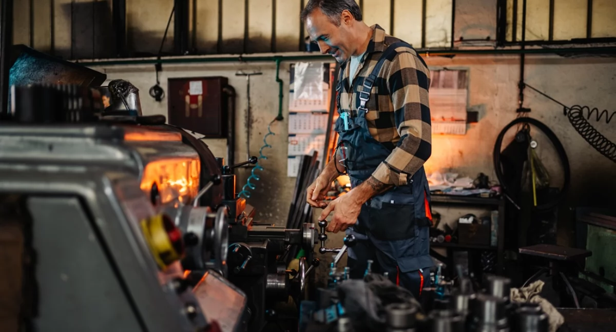 Artykuł Sponsorowany, Układ paliwowy ciągniku dbać sprawność - zdjęcie, fotografia