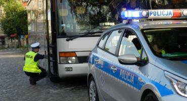 Można poprosić policję o sprawdzenie autobusu przed podróżą. Wykaz punktów i numery telefonów