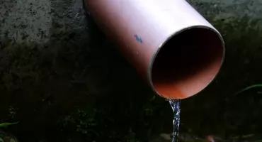 Wielkie czyszczenie wodociągów w Dęblinie! Spadki ciśnienia i brudna woda przez kilka dni!