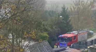 Dzielny policjant z Dęblina uratował mieszkańców przed katastrofą. Pożar mógł rozprzestrzenić się na sąsiednie budynki